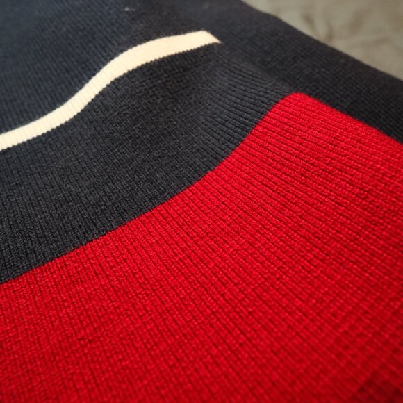 Banana Republic Extra Fine Merino Wool Scarf - Picture 5 of 5